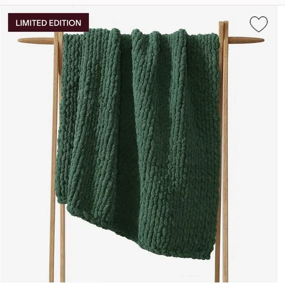 Sunday Citizen Snug Chunky Knit Throw in Hunter Green - Picture 4 of 4